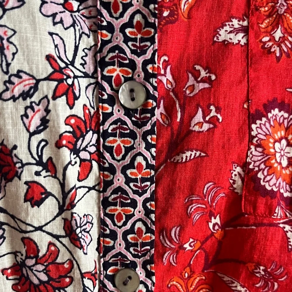 J. Jill Red and White Floral Button Down Shirt Sz Med Coastal Grandma Beach - Picture 7 of 12